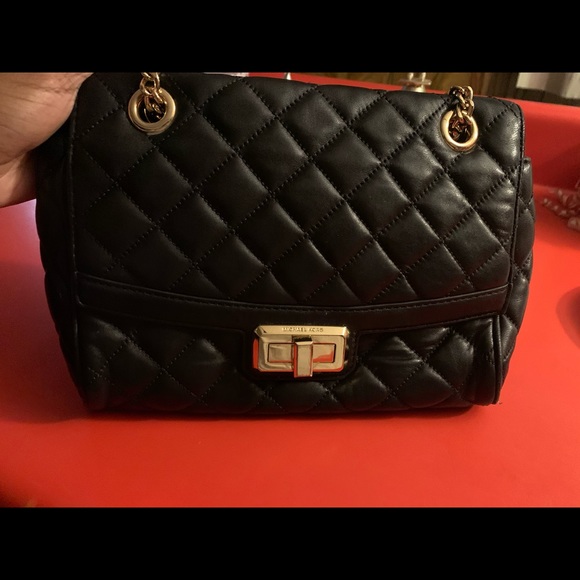Authentic micheal kors lambskin crossbody - Picture 4 of 5